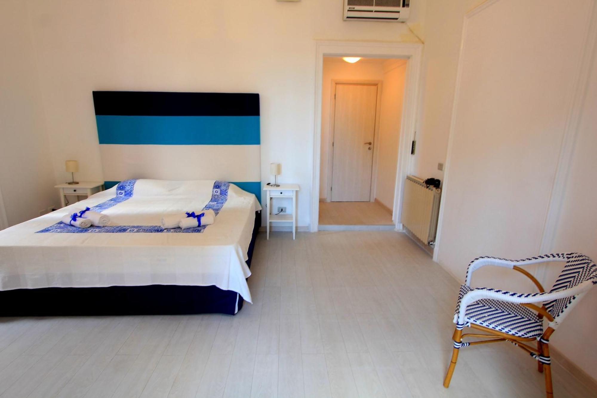 B&B Vitruvio Suites Формия Номер фото