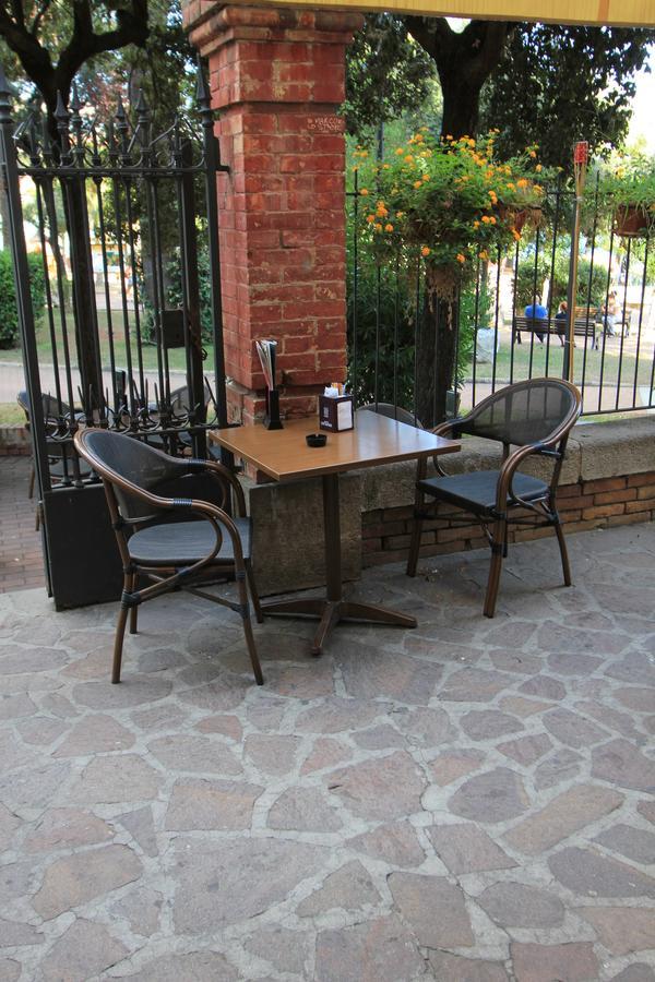 B&B Vitruvio Suites Формия Экстерьер фото